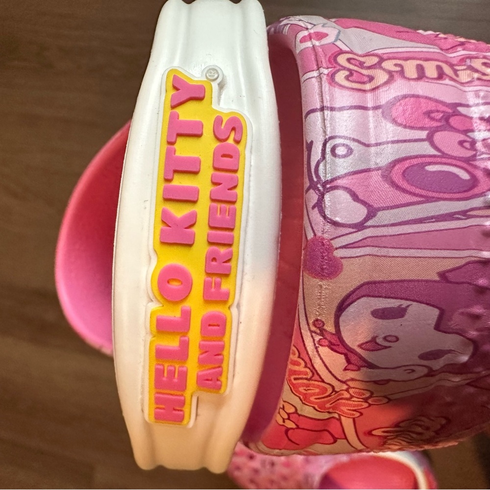 CROCS hello kitty classic clog - Picture 8 of 10